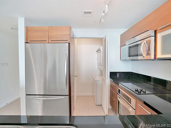 4th image of 253 NE 2nd St APT 2408