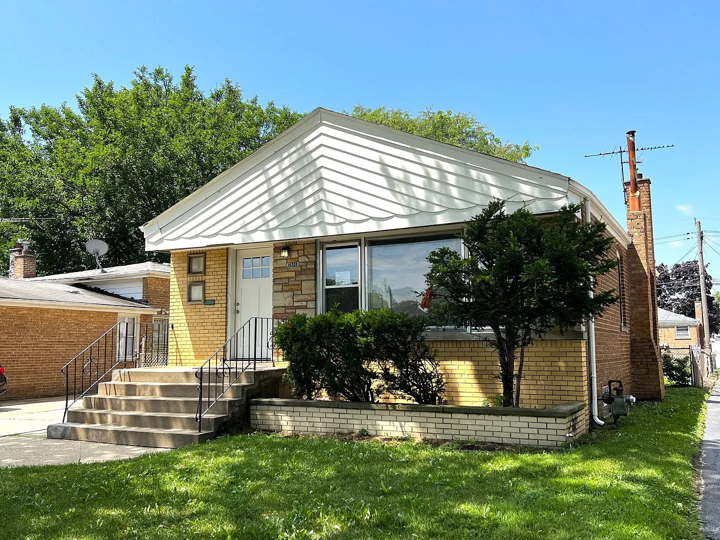 14326 S Calhoun Ave photo 1
