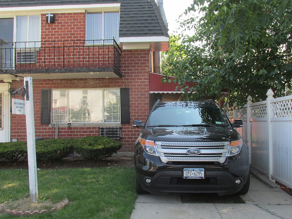 1st image of 1311 E 108th St