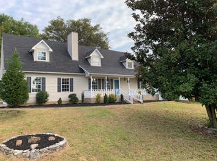 320 Malibu Canyon Dr, Columbia, TN 38401