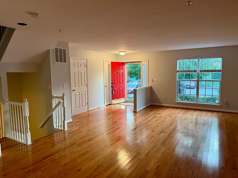 10853 Sherwood Hill Rd — Photo 3