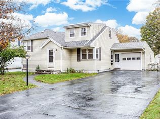 160 Rosecroft Dr, Rochester, NY 14616