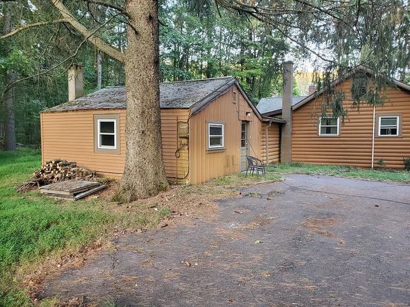 81 Lakeshore Dr