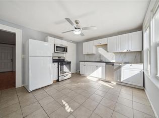 724 Brooks St, Bridgeport, CT 06608