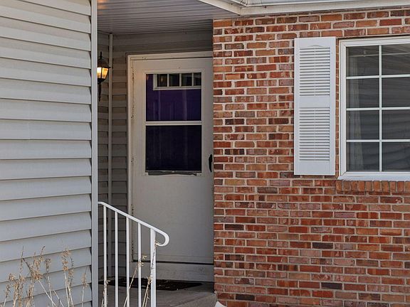 3rd image of 2684 Lake Court Dr #68