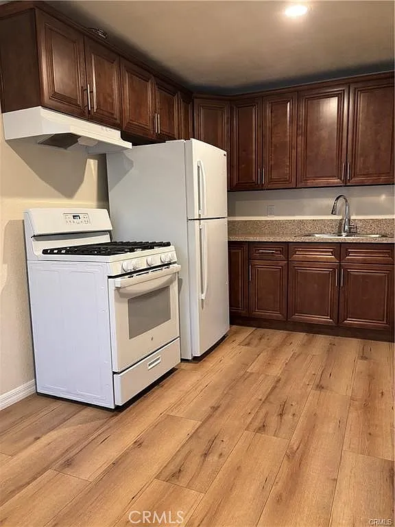 Studio, 577 sqft, $1,700 — Photo 4