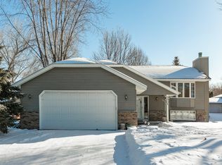 3012 Valento Ln, Little Canada, MN 55117