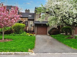 8 Brookline Ct #D, Princeton, NJ 08540