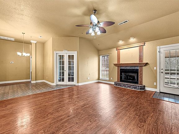 2nd image of 688 Weston Cir