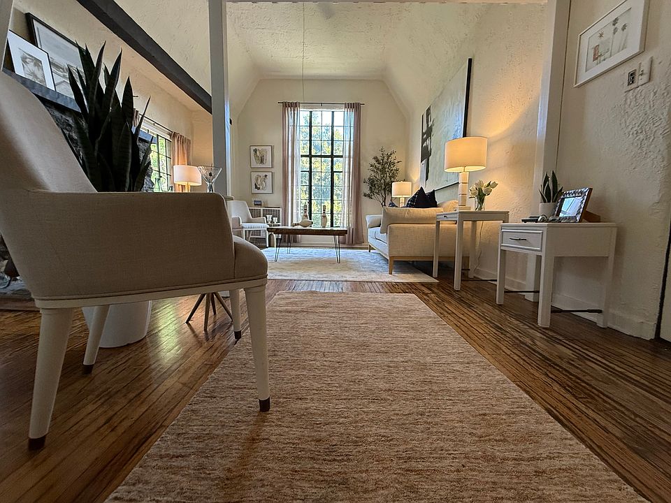 1st image of 2425 1/2 Cheremoya Ave #2425-1/2