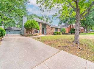 5315 Stonewood Ct, Arlington, TX 76017