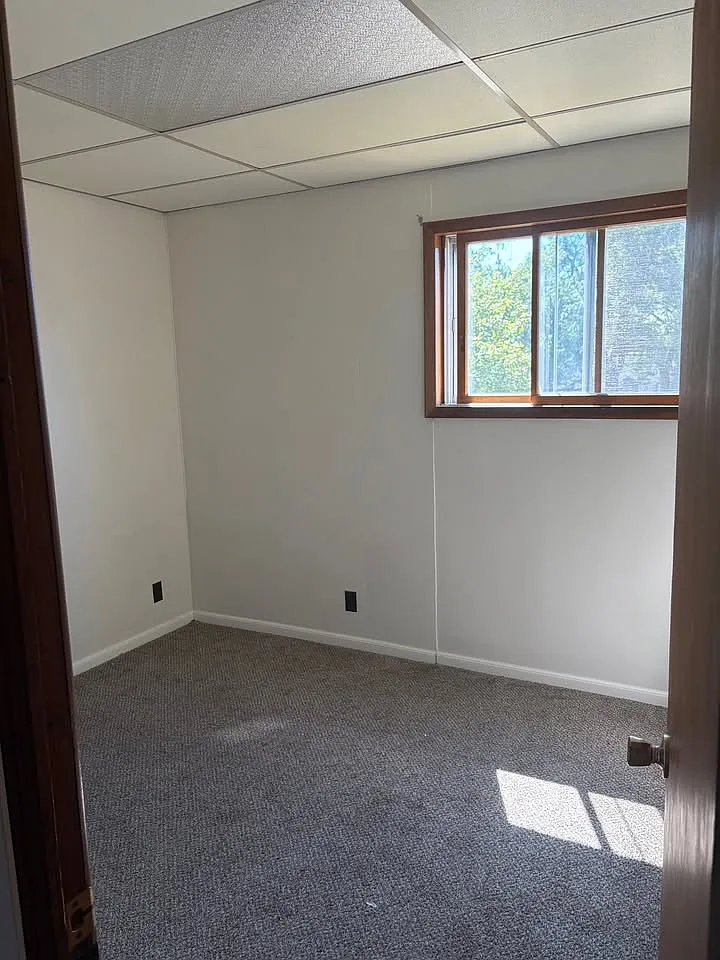 3 bed, 1400 sqft, $1,400 — Photo 2