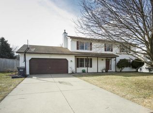 3575 Westcove Dr, Portage, MI 49024