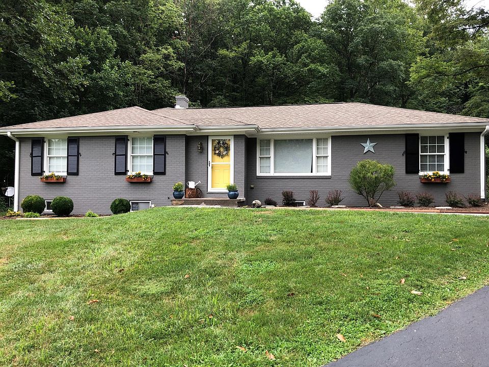 1st image of 7624 Apple Grove Ln