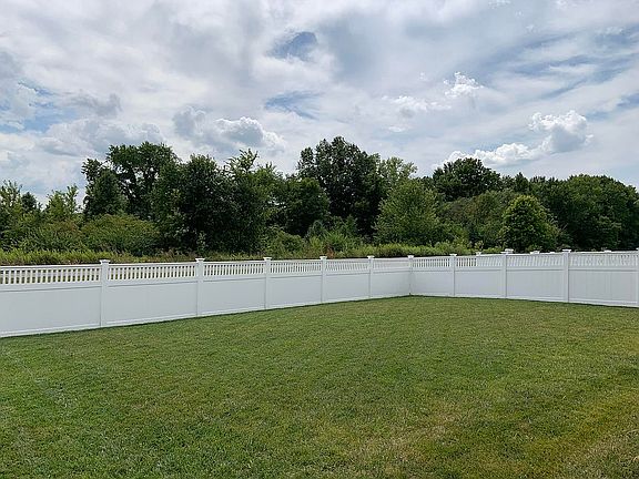 Backyard, no one behind you!