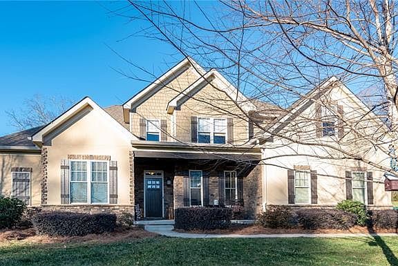 3rd image of 428 Augusta Dr