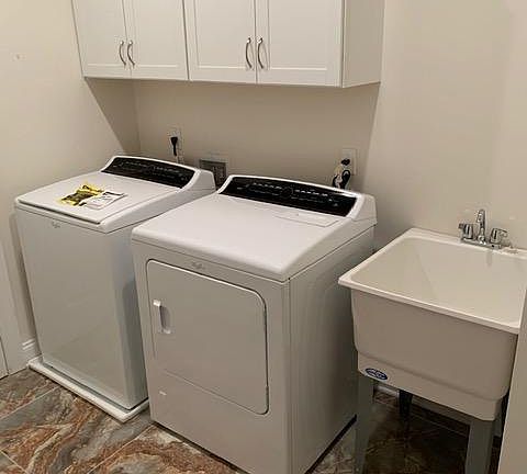 Laundry room off kitchen