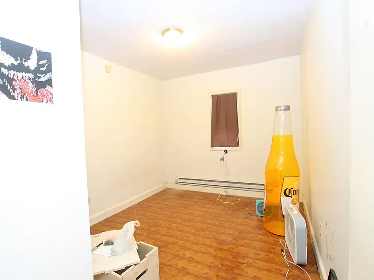 1633 S 6th St #2 — Photo 6