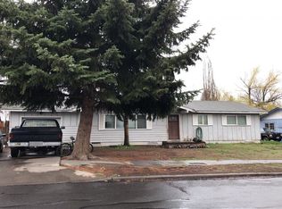 1212 NE Hollinshead Dr, Bend, OR 97701
