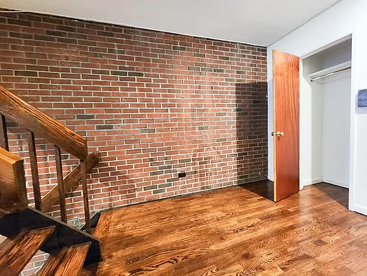 Rented by Avenues Real Estate | media 5