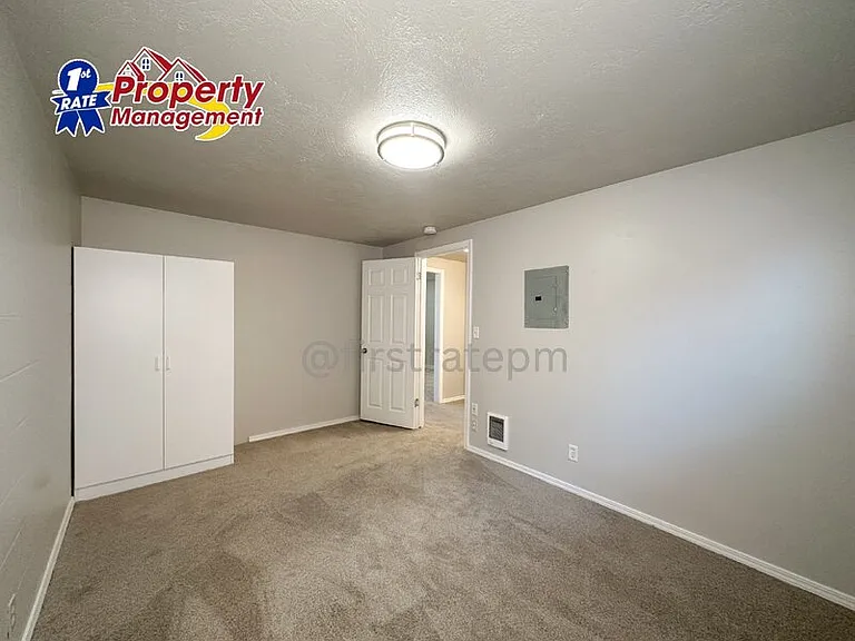 1205 W Beacon St — Photo 13