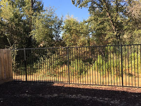5th image of 4752 Sweeney Cir