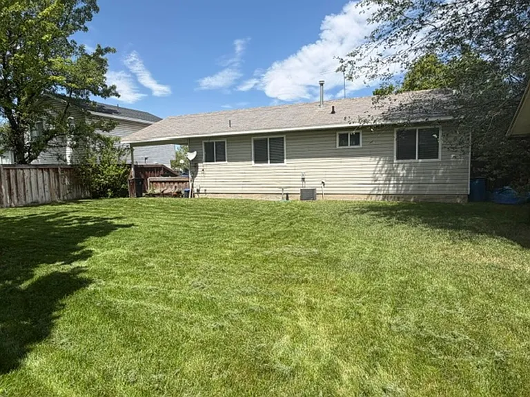 1397 W 600 N — Photo 10
