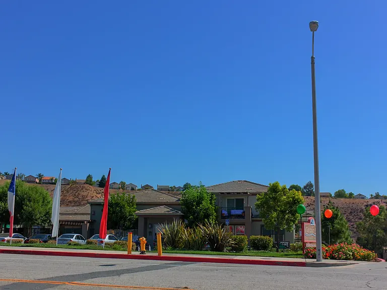 Castaic Lake Senior Apts — Photo 13