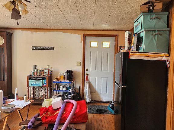 5th image of 730 Village Road