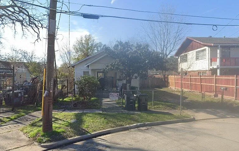 3227 Marigold St — Photo 1