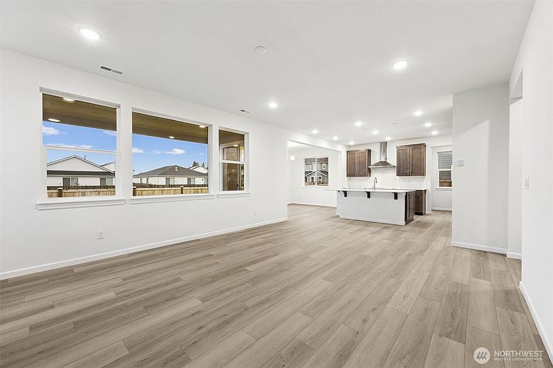 5th image of 990 Tanner Avenue #102
