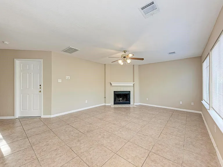 2351 Wright Cir — Photo 23