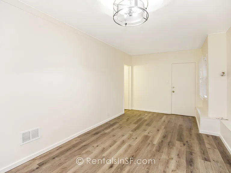 1215 2nd Ave #B — Photo 8