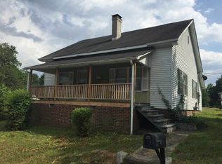 420 Pitchford St, Walhalla, SC 29691