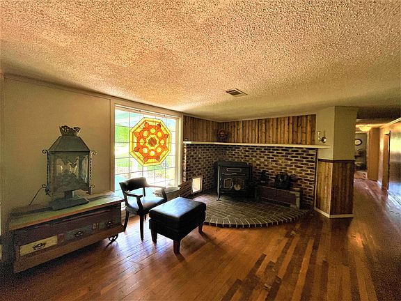 5th image of 110 Private Road 3121