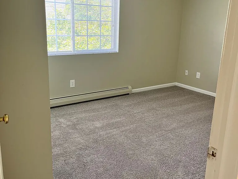 Lakepointe Apartment Homes — Photo 15