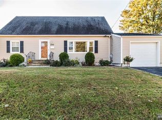 100 E Tryon Ave, Teaneck, NJ 07666