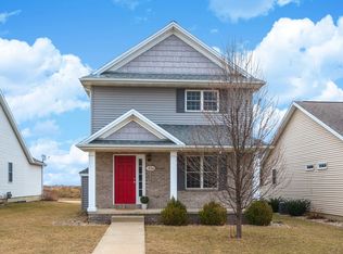 1534 Belclare Rd, Normal, IL 61761