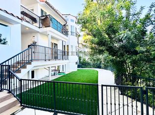 3256 Descanso Dr, Los Angeles, CA 90026