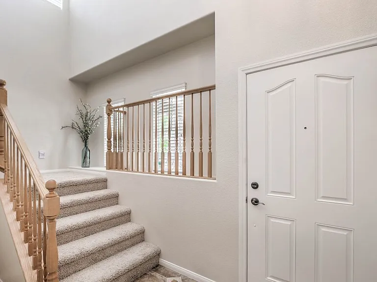 10517 Howling Coyote Ave — Photo 6