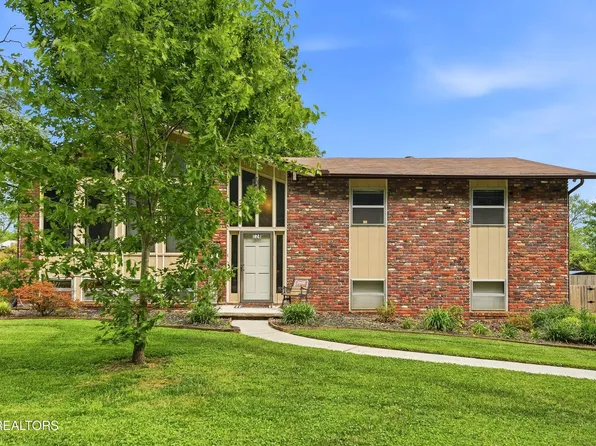 824 Sanders Rd, Knoxville, TN 37923