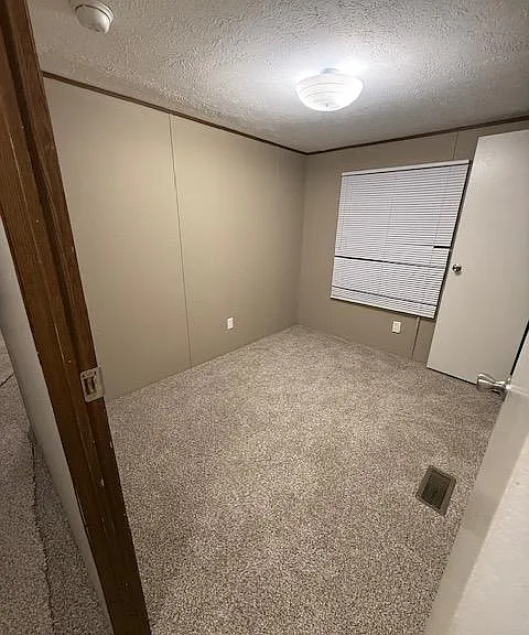 611 W Matthews St #36 — Photo 11