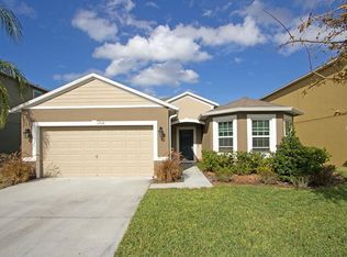3704 Umbrella Ct, Tavares, FL 32778