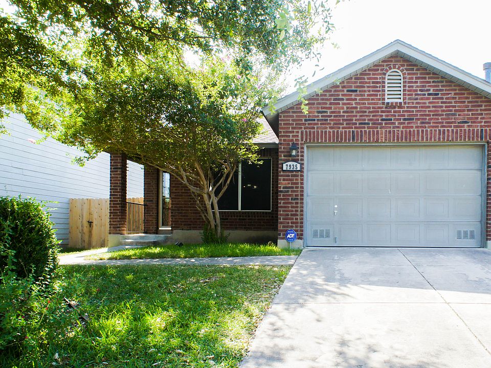 1st image of 7935 Cortland Oak