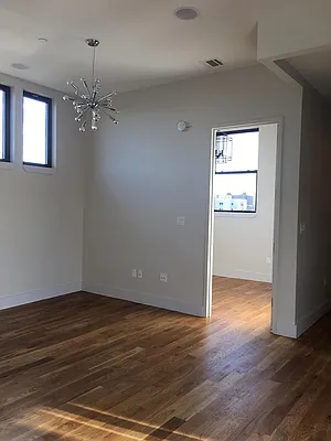 Rented by Manhattan Management LLC | media 64