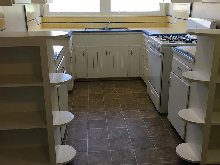 4455 University Ave — Photo 18