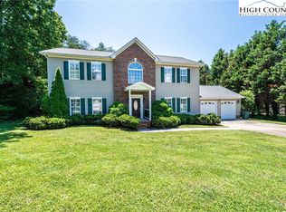 1006 Turnberry Street, Lenoir, NC 28645