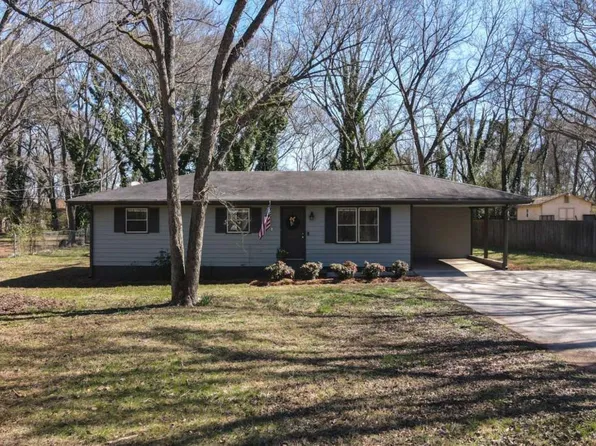 1369 Brookhaven Dr NW, Monroe, GA 30656