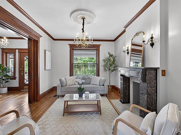 3rd image of 4546 Washington Blvd