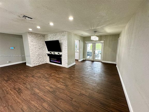 5th image of 8475 NW 29th Ct